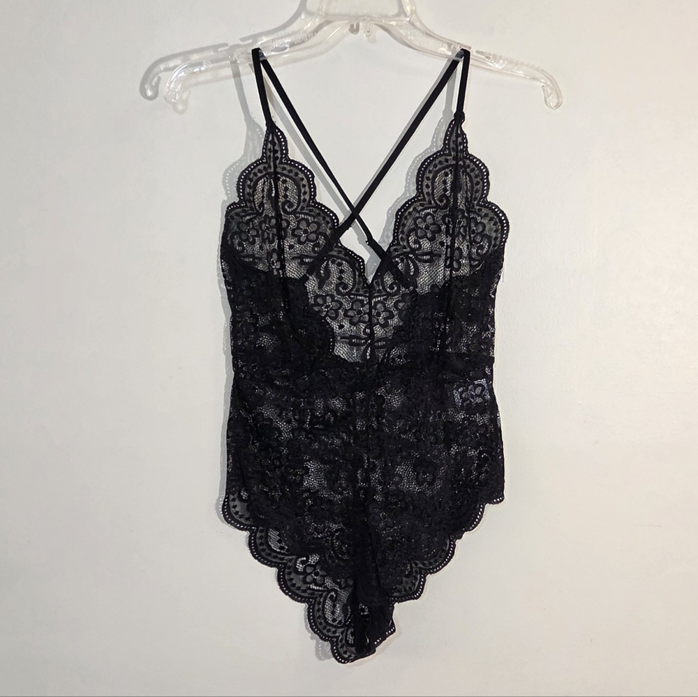 NWT Buitifo Lace Bodysuit